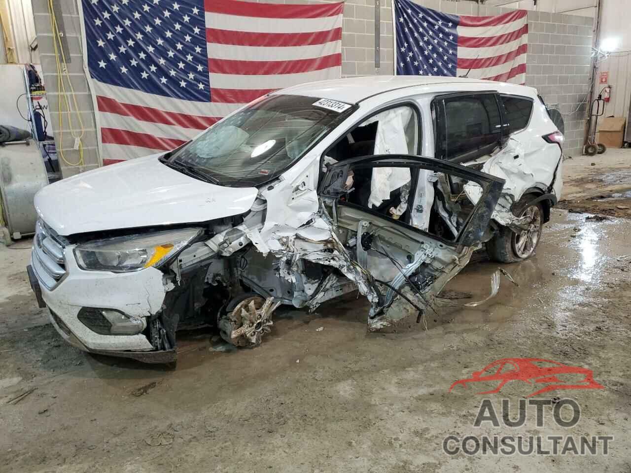 FORD ESCAPE 2017 - 1FMCU0GDXHUC38495