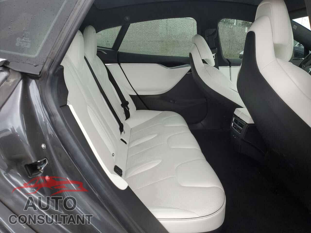 TESLA MODEL S 2017 - 5YJSA1E22HF183131