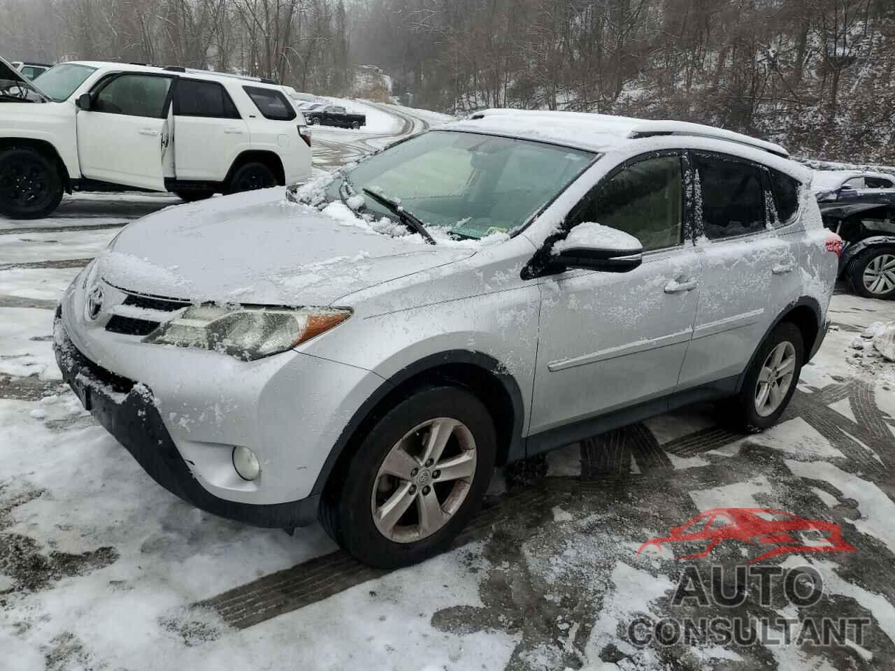 TOYOTA RAV4 2013 - JTMRFREV2DD039640
