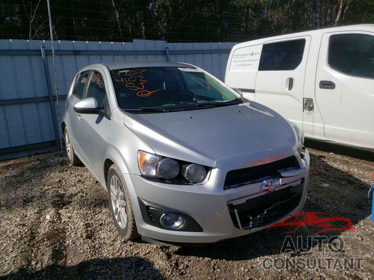 CHEVROLET SONIC 2016 - 1G1JC6SG6G4170500