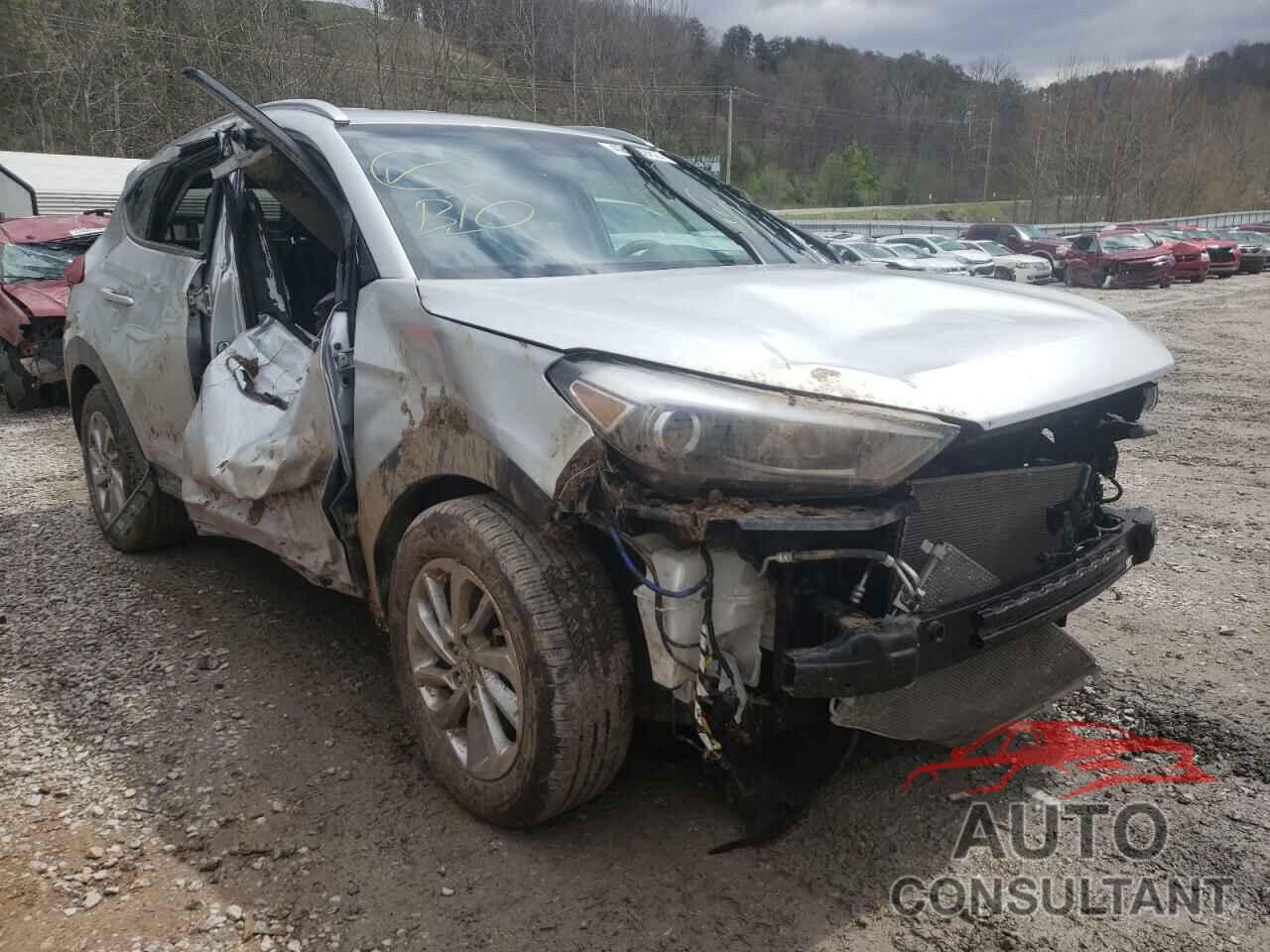 HYUNDAI TUCSON 2018 - KM8J3CA47JU736535