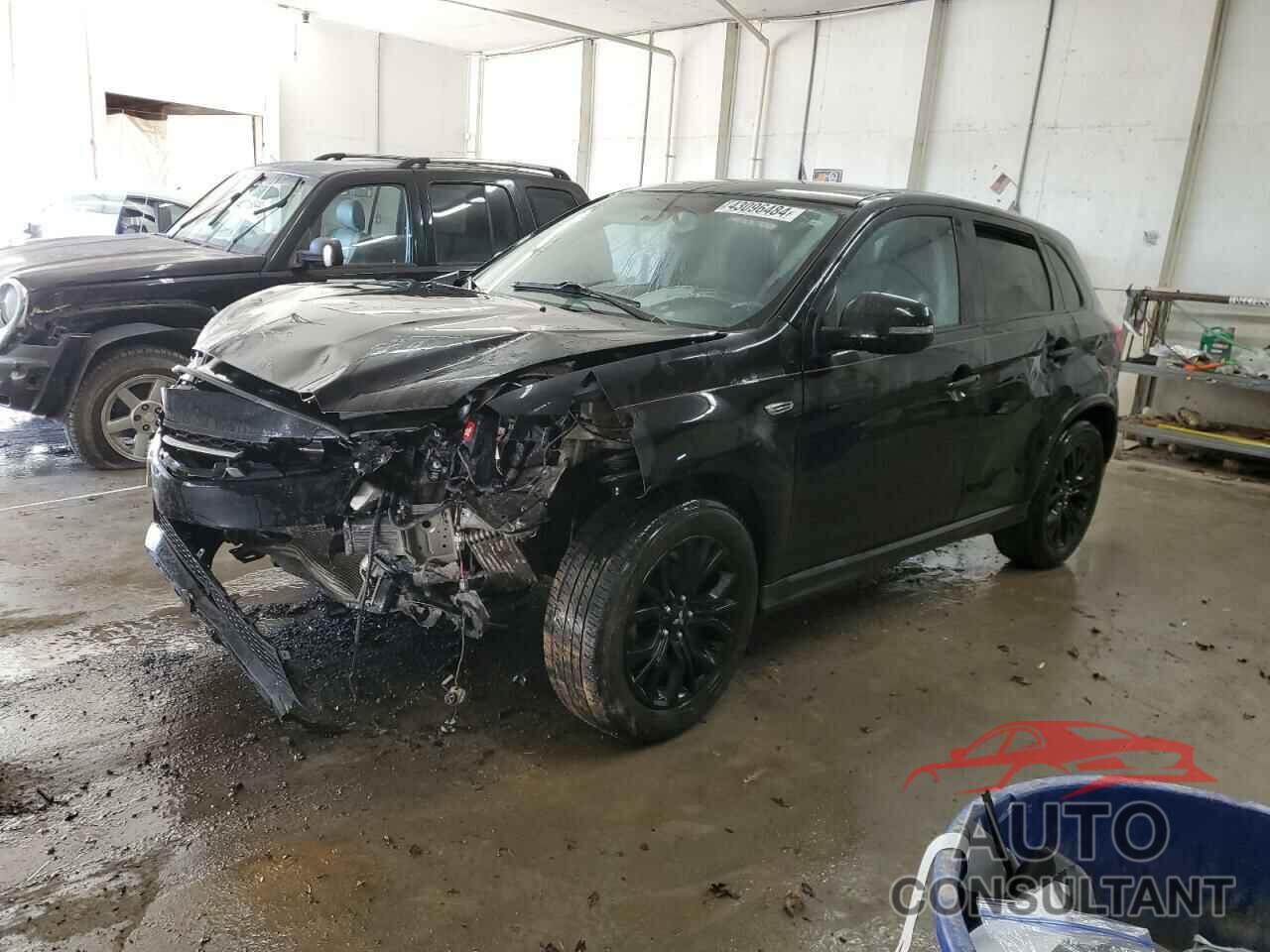 MITSUBISHI OUTLANDER 2018 - JA4AP3AU2JU015641