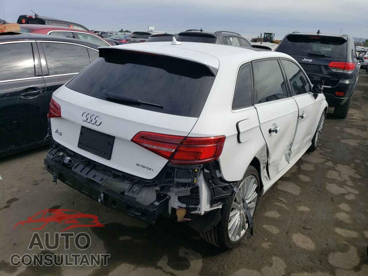 AUDI A3 2017 - WAUTPBFF0HA138124