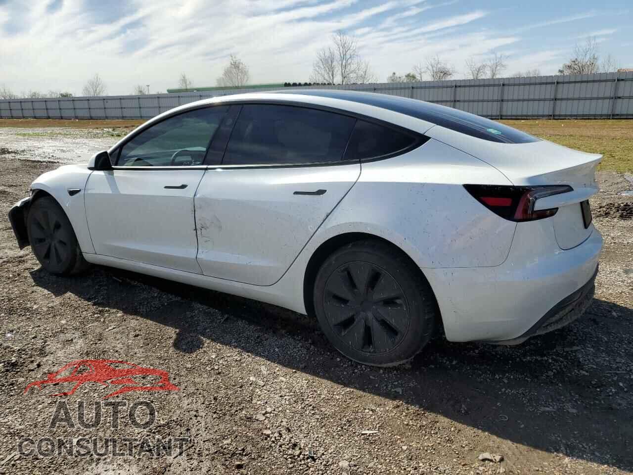 TESLA MODEL 3 2024 - 5YJ3E1EA3RF769418