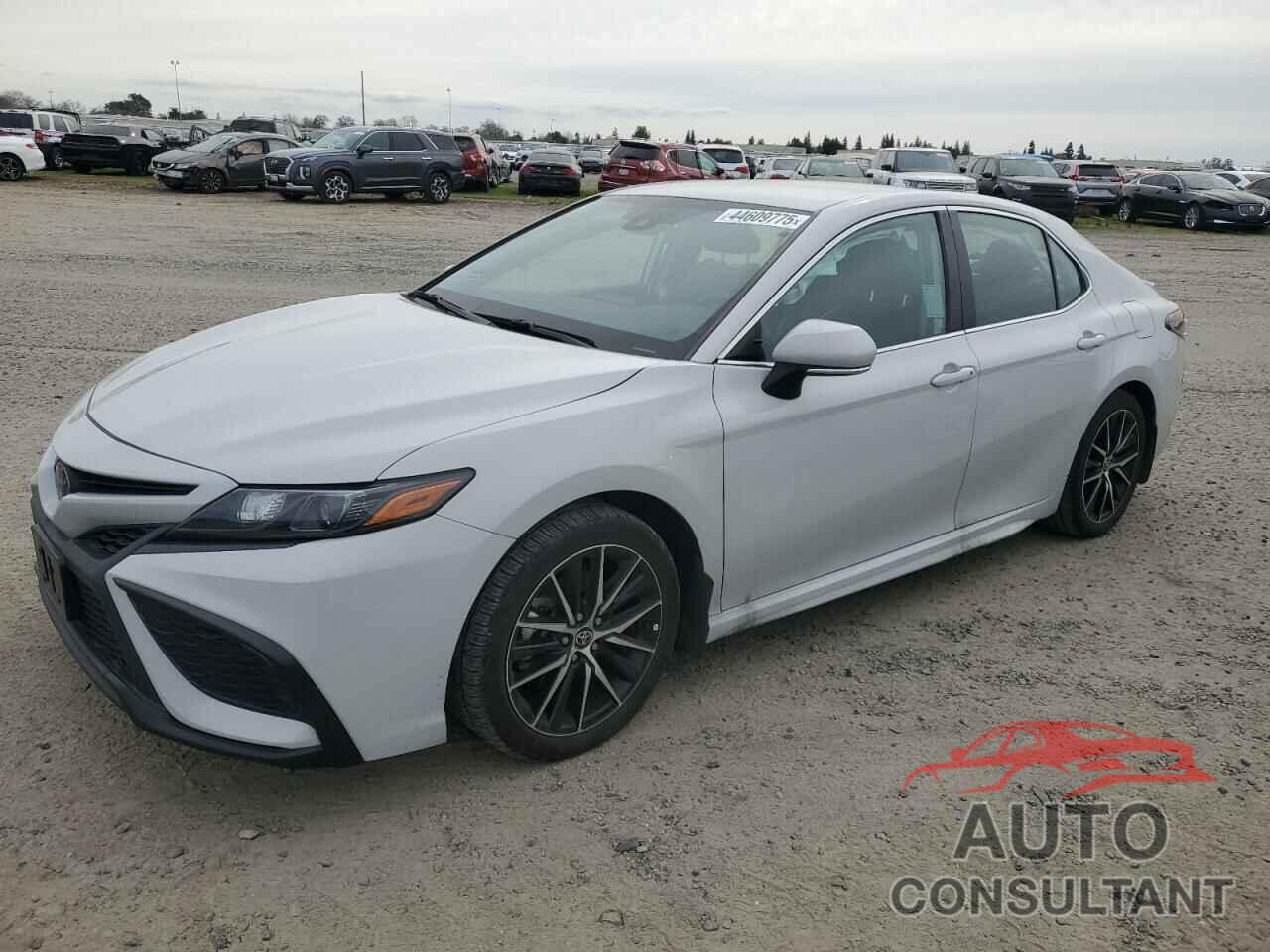 TOYOTA CAMRY 2023 - 4T1G11AK8PU139888
