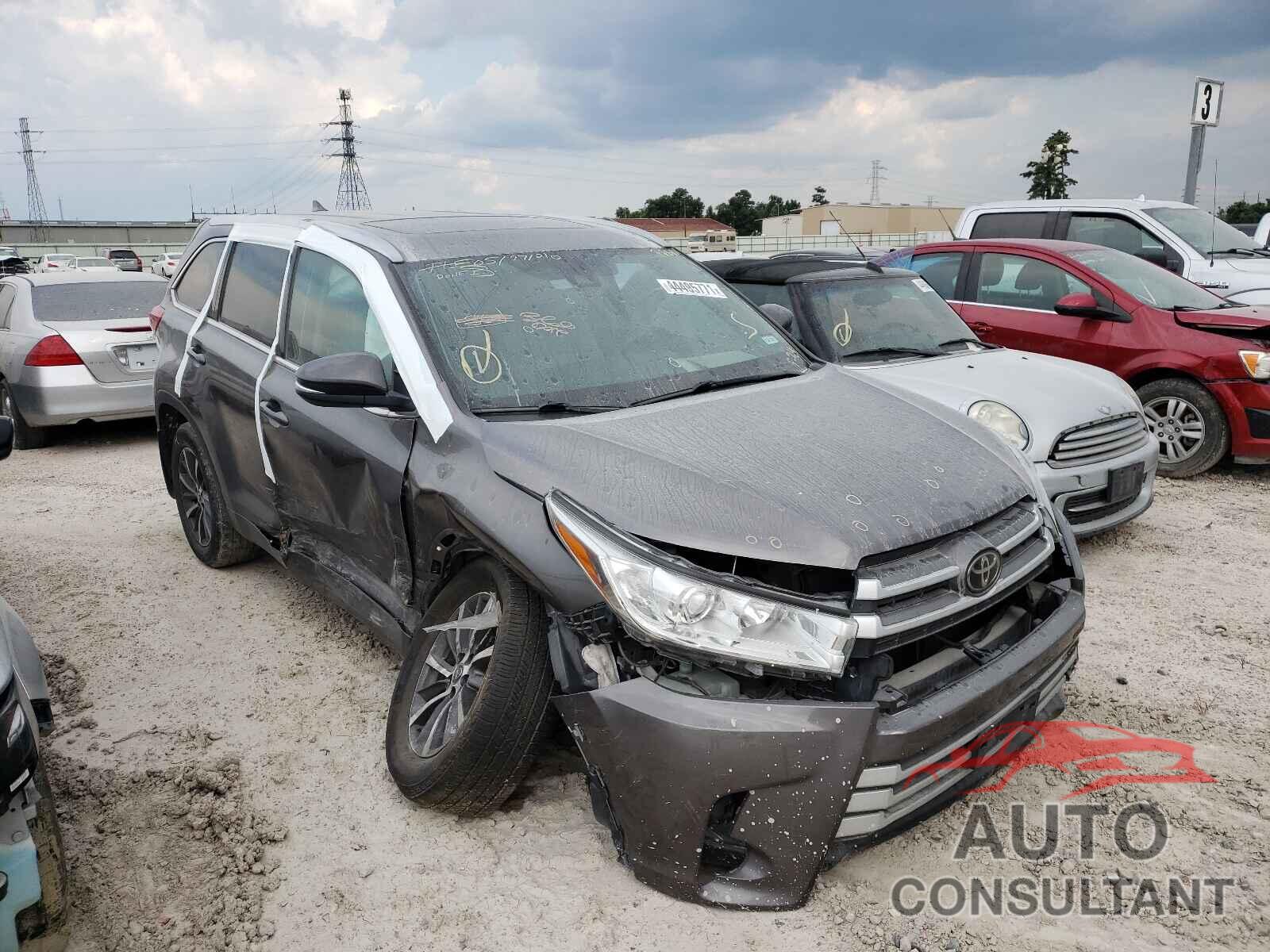 TOYOTA HIGHLANDER 2017 - 5TDJZRFH8HS477781