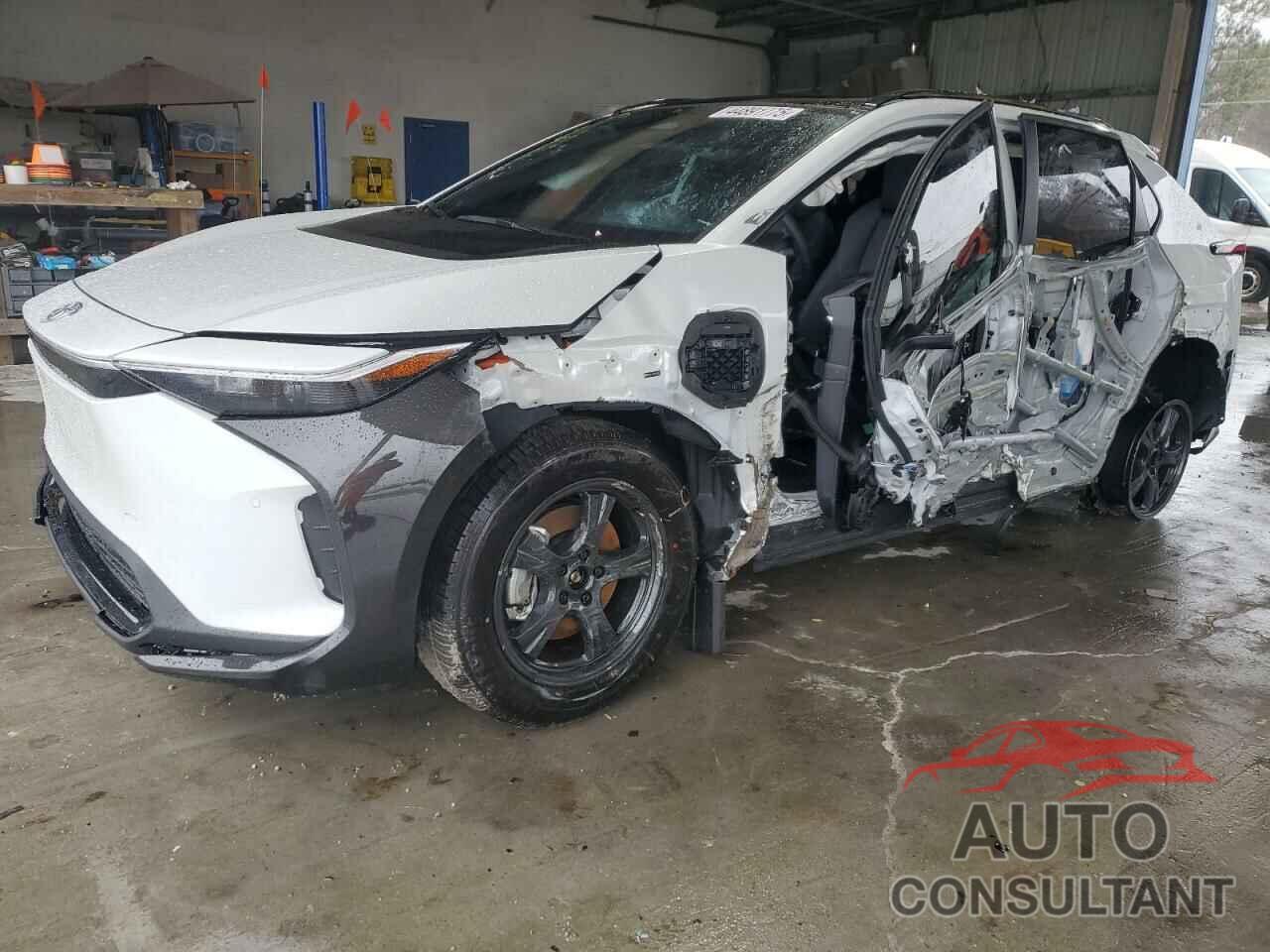 TOYOTA BZ4X XLE 2024 - JTMAAAAAXRA053617