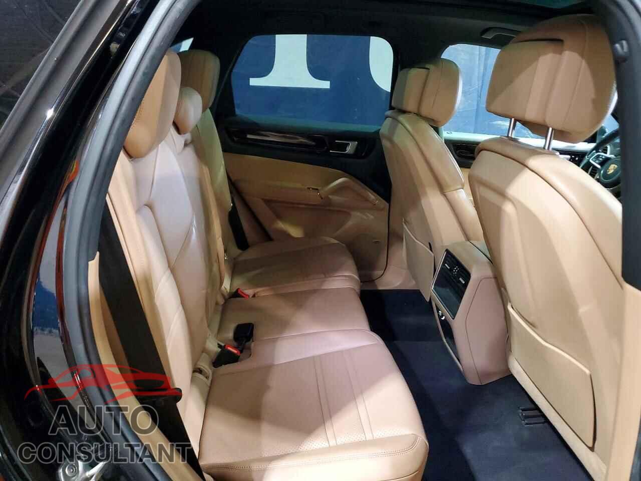 PORSCHE CAYENNE 2019 - WP1AA2AY3KDA16124