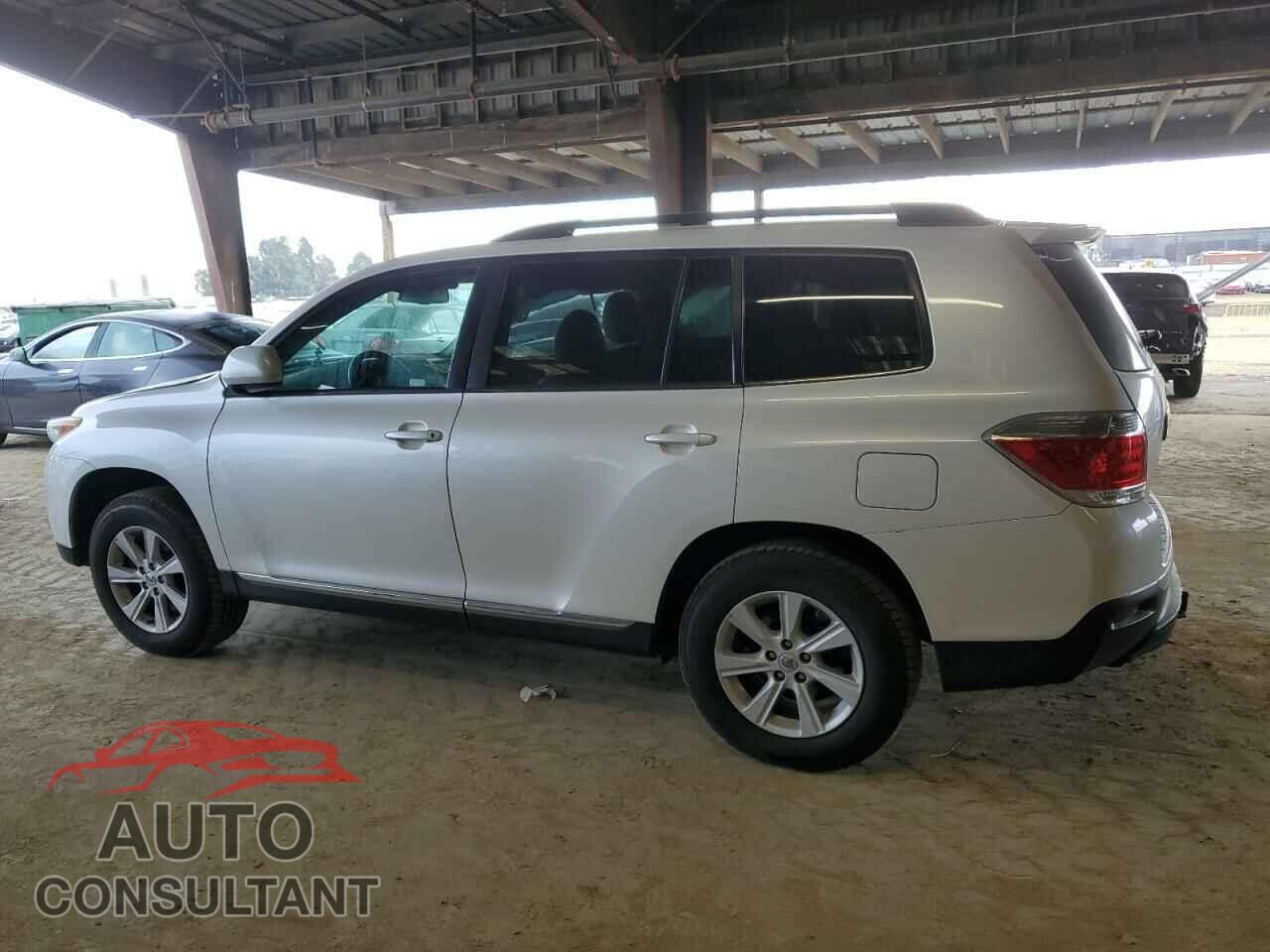 TOYOTA HIGHLANDER 2013 - 5TDBK3EH8DS253122