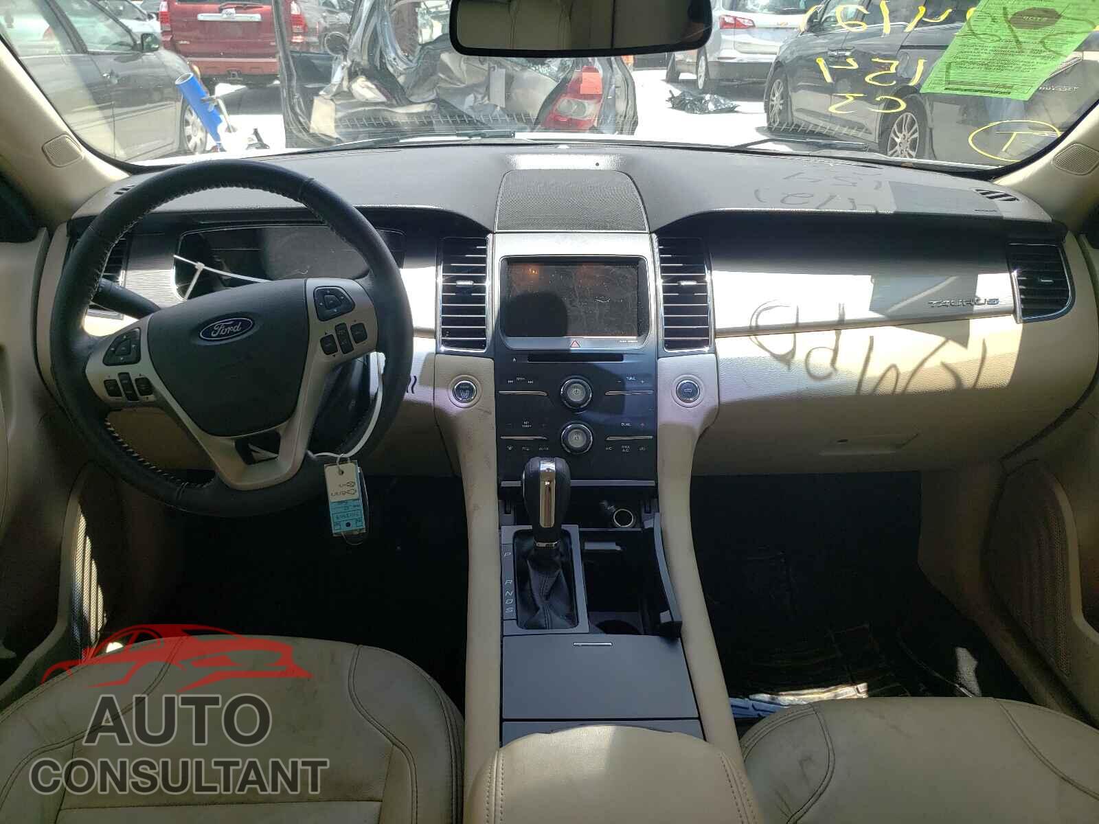 FORD TAURUS 2017 - 1FAHP2E81HG113909