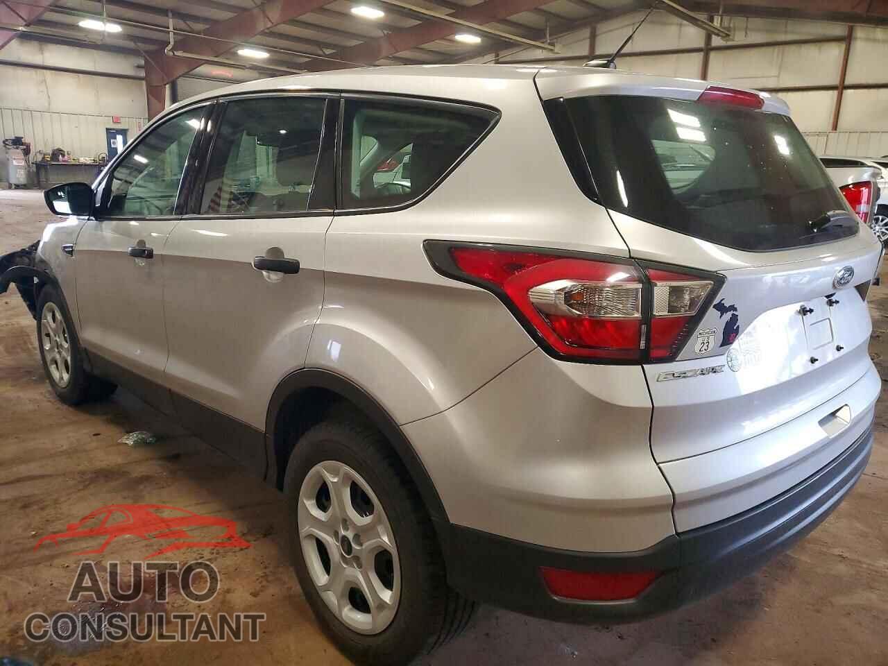 FORD ESCAPE 2017 - 1FMCU0F79HUB13421