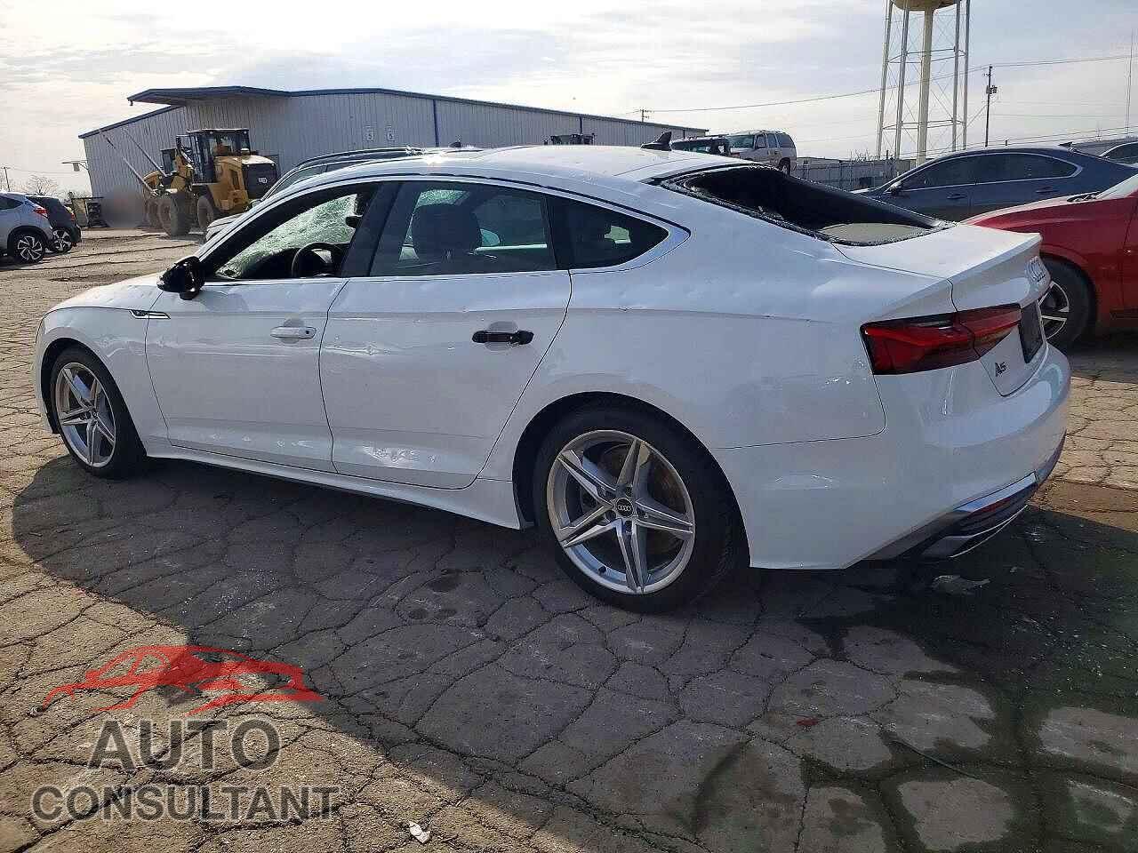AUDI A5 2021 - WAUDACF57MA044352