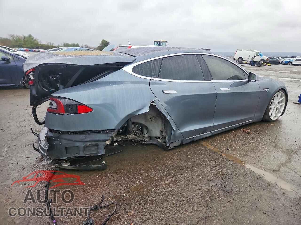 TESLA MODEL S 2013 - 5YJSA1CN4DFP20802