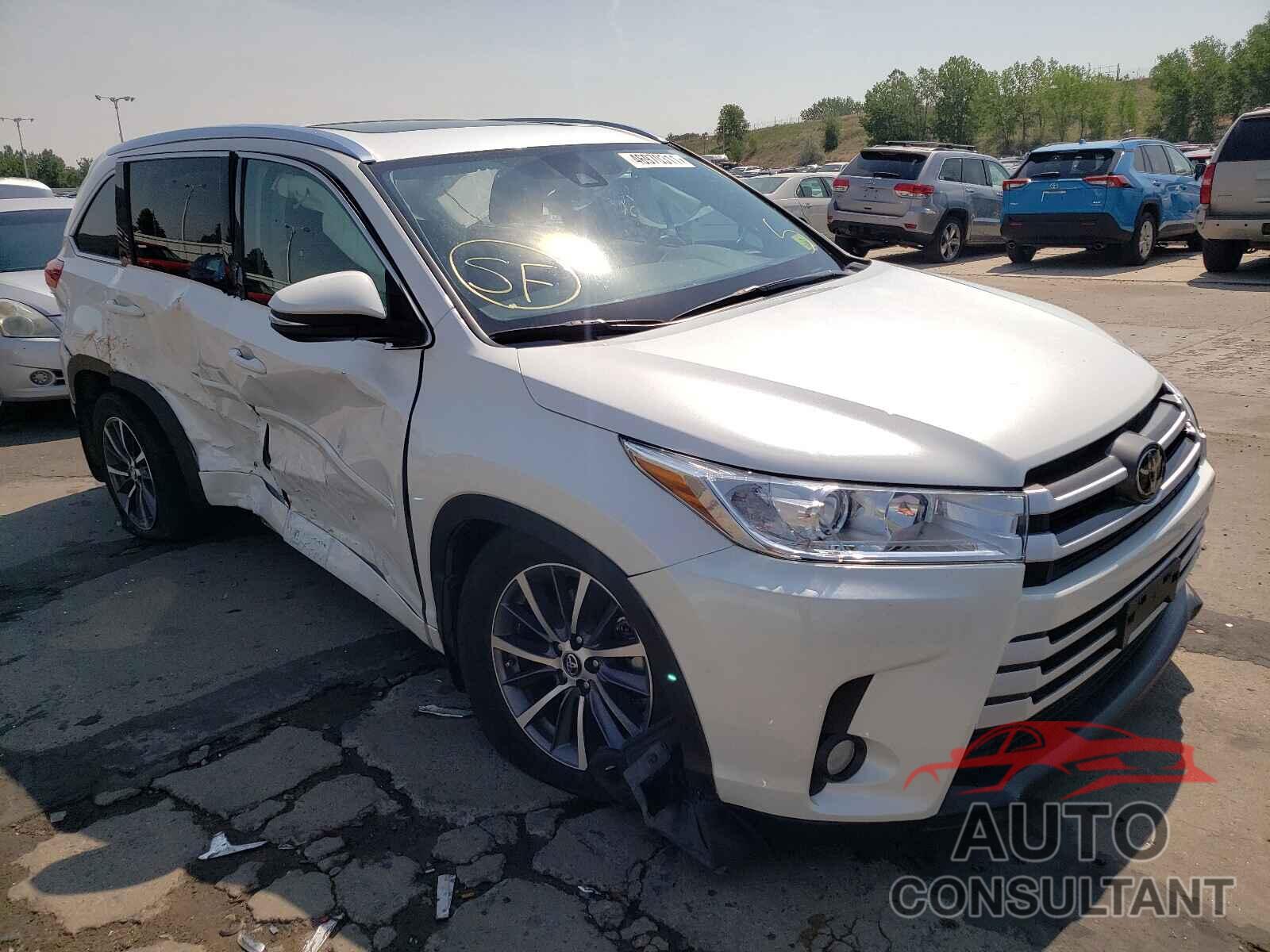 TOYOTA HIGHLANDER 2018 - 5TDJZRFHXJS878772