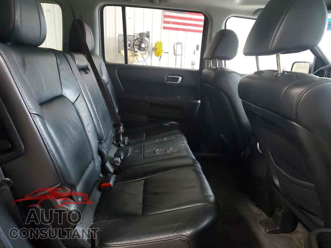 HONDA PILOT 2012 - 5FNYF4H50CB003379