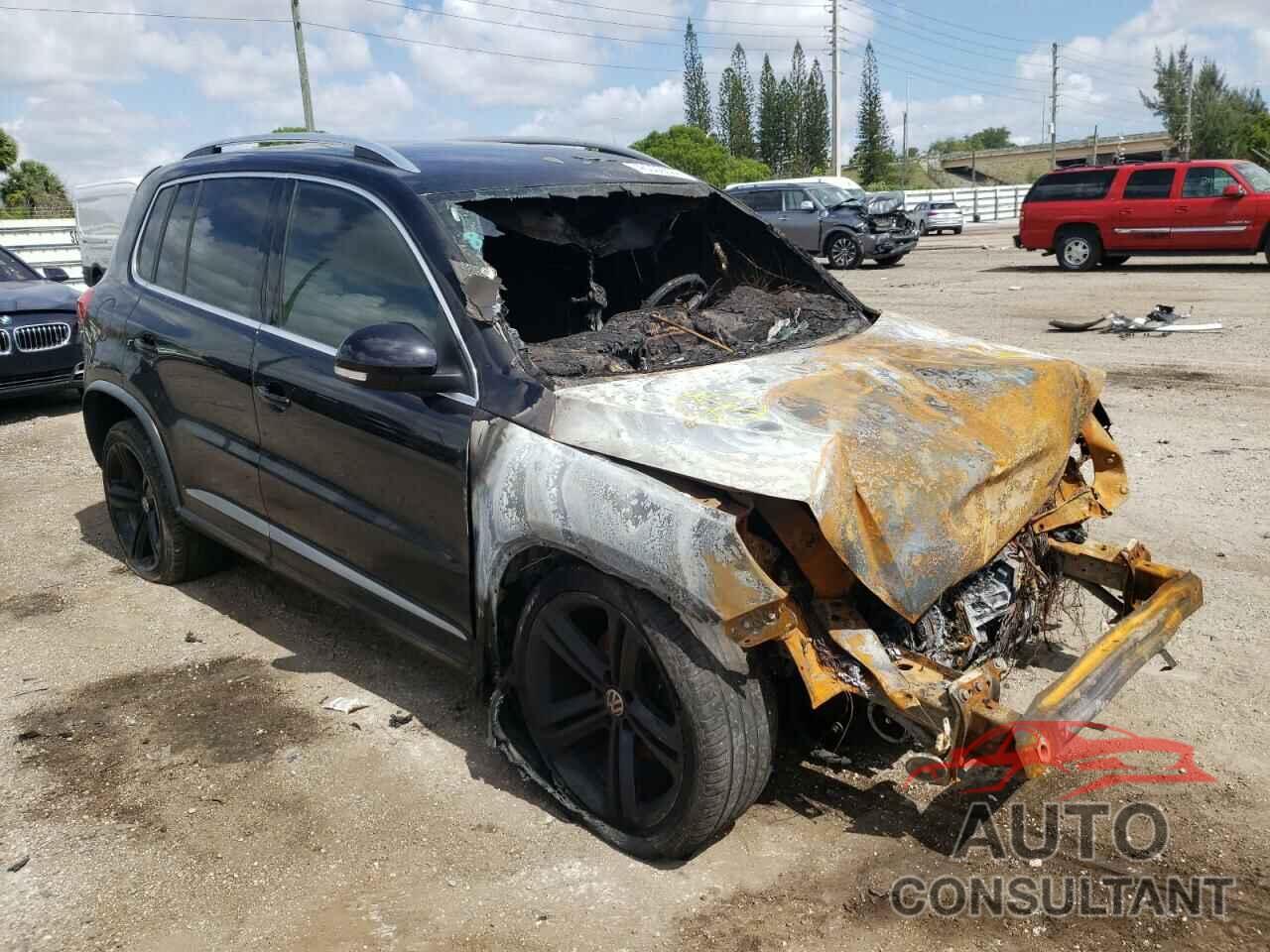 VOLKSWAGEN TIGUAN 2016 - WVGAV7AXXGW088696