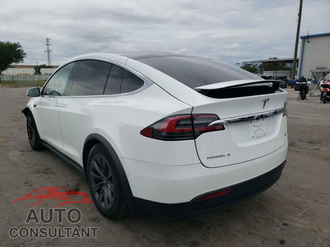 TESLA MODEL X 2018 - 5YJXCBE21JF099992