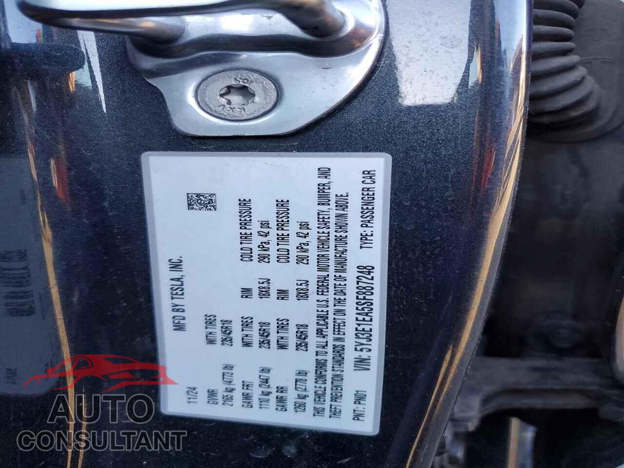 TESLA MODEL 3 2025 - 5YJ3E1EA5SF887248