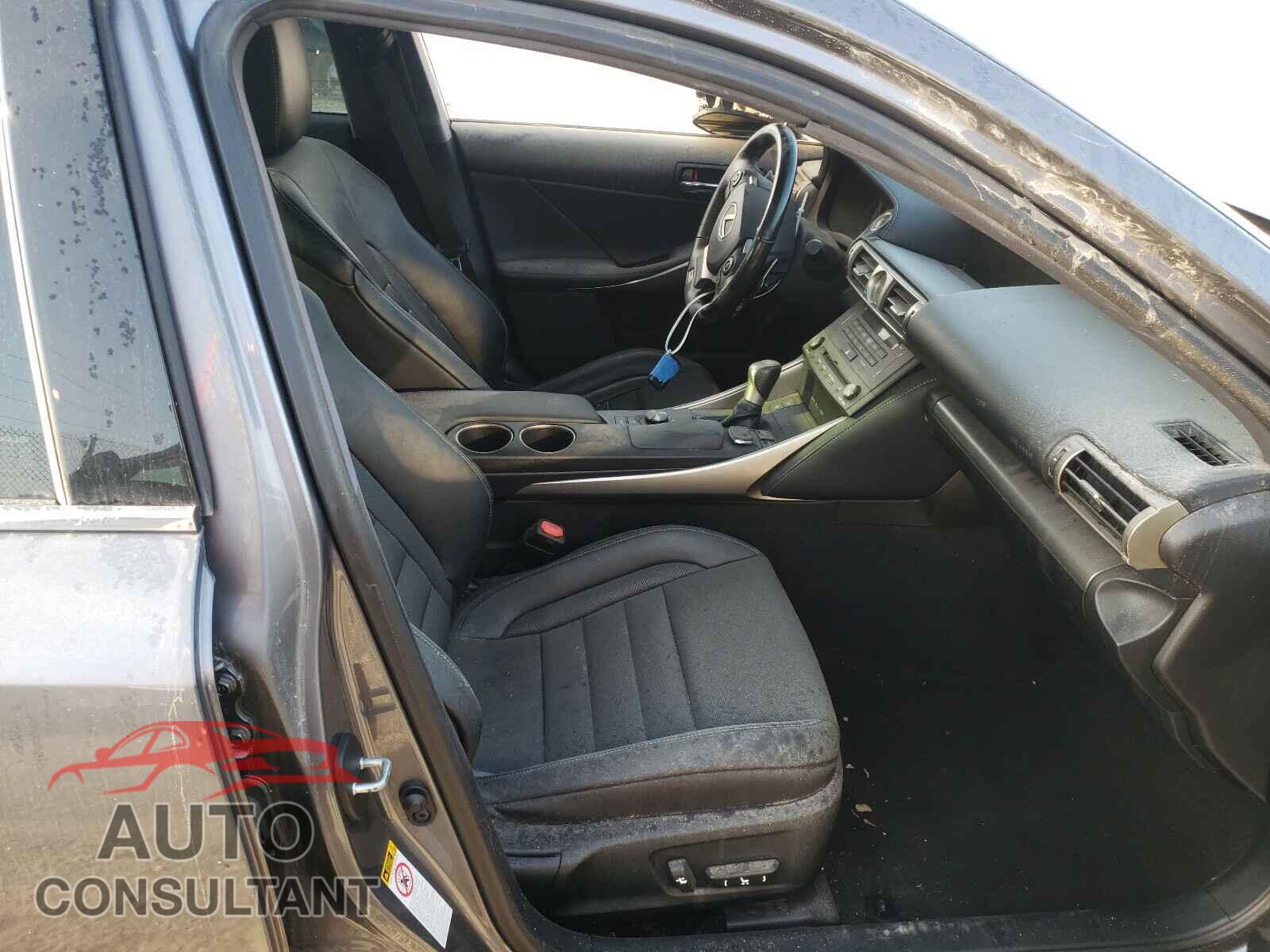 LEXUS IS 2016 - JTHBA1D2XG5017908