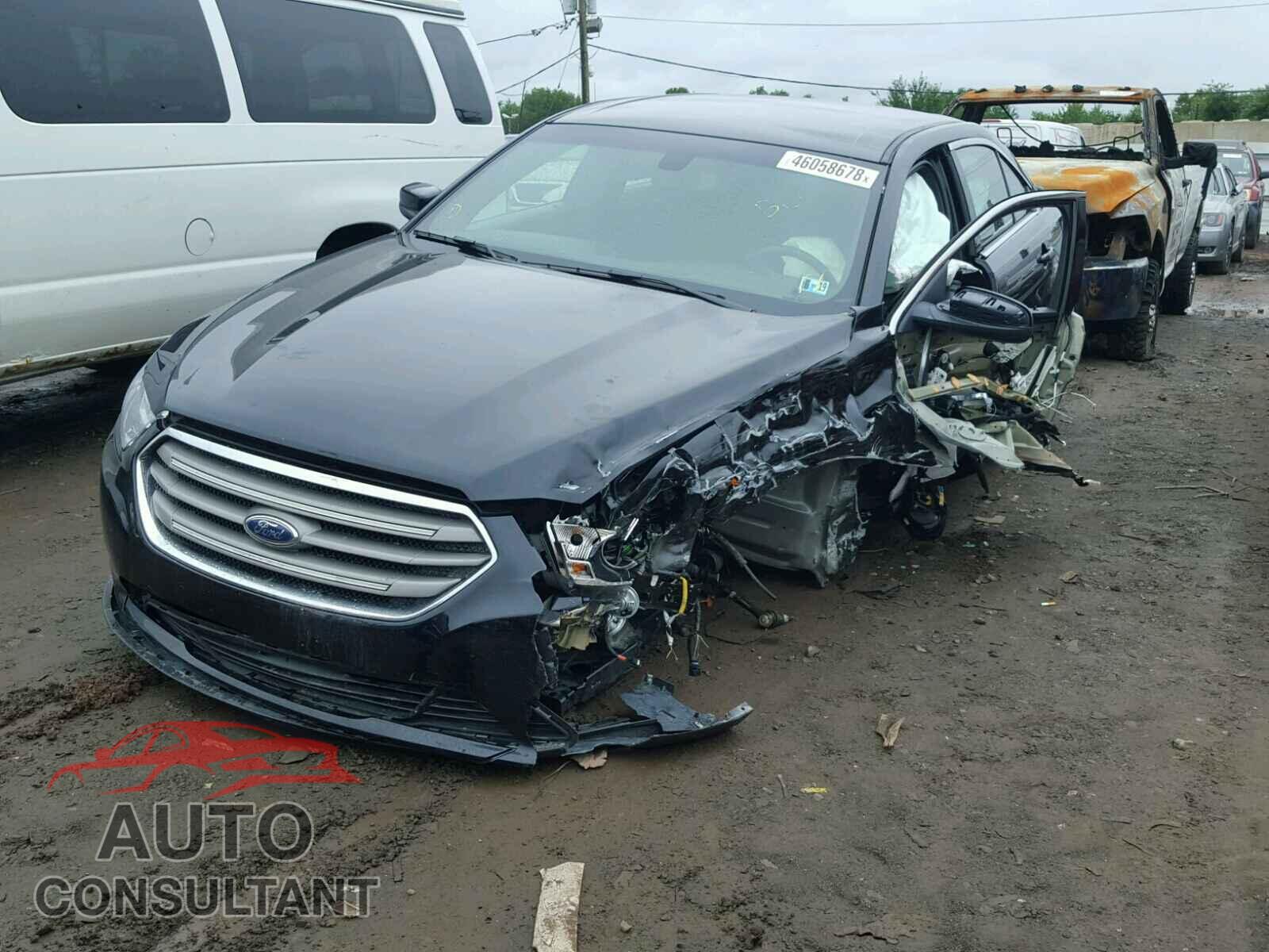 FORD TAURUS 2018 - 1FAHP2E87JG131501