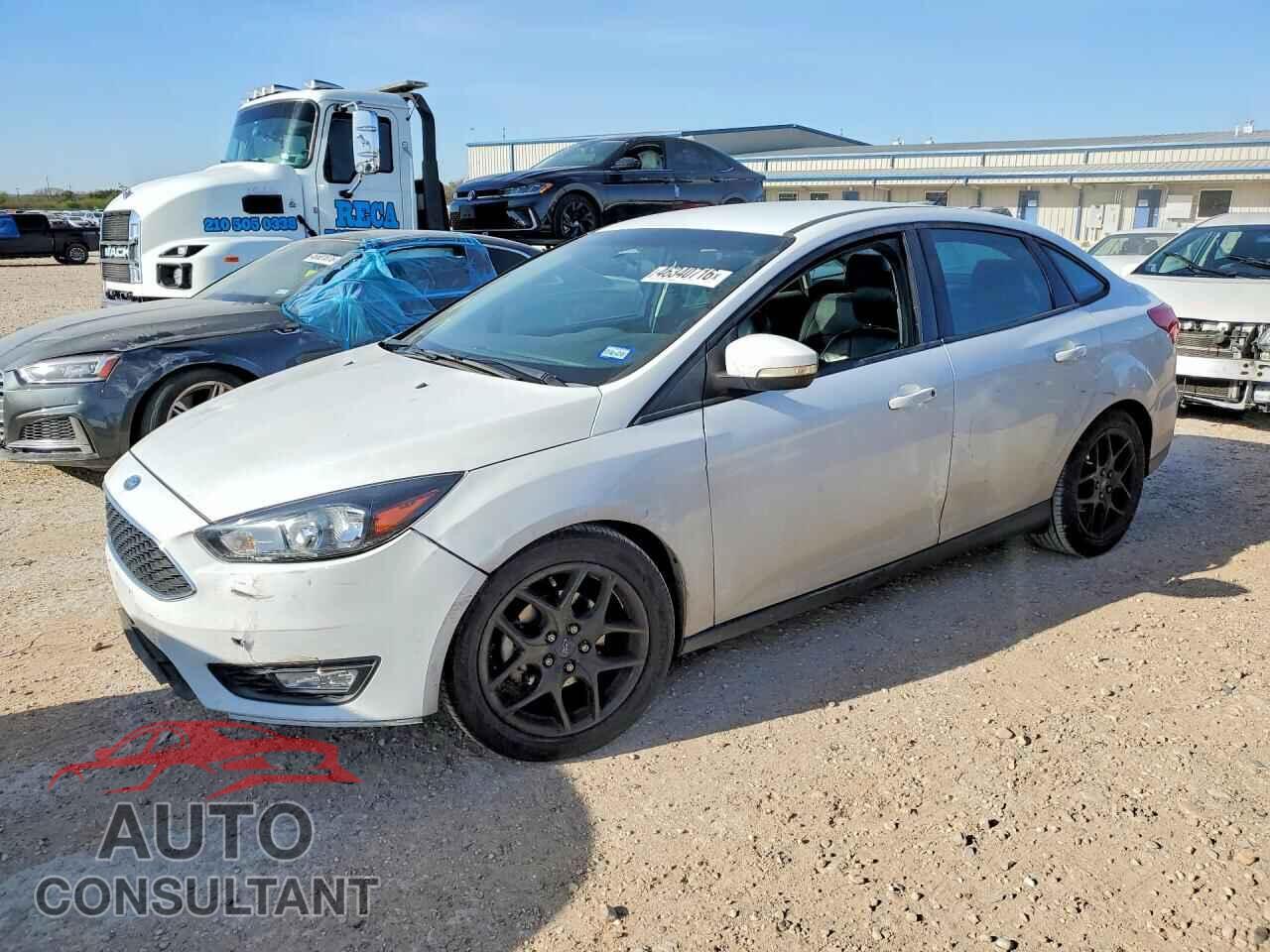 FORD FOCUS 2016 - 1FADP3F27GL407352