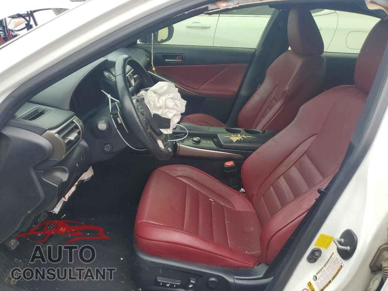 LEXUS IS 2015 - JTHBE1D25F5017253
