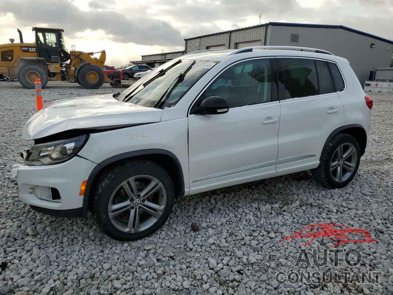 VOLKSWAGEN TIGUAN 2017 - WVGTV7AX2HK020572