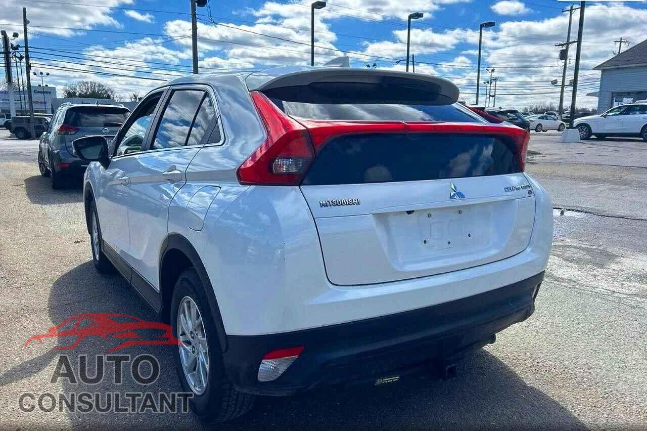 MITSUBISHI ECLIPSE 2018 - JA4AS3AA9JZ039927