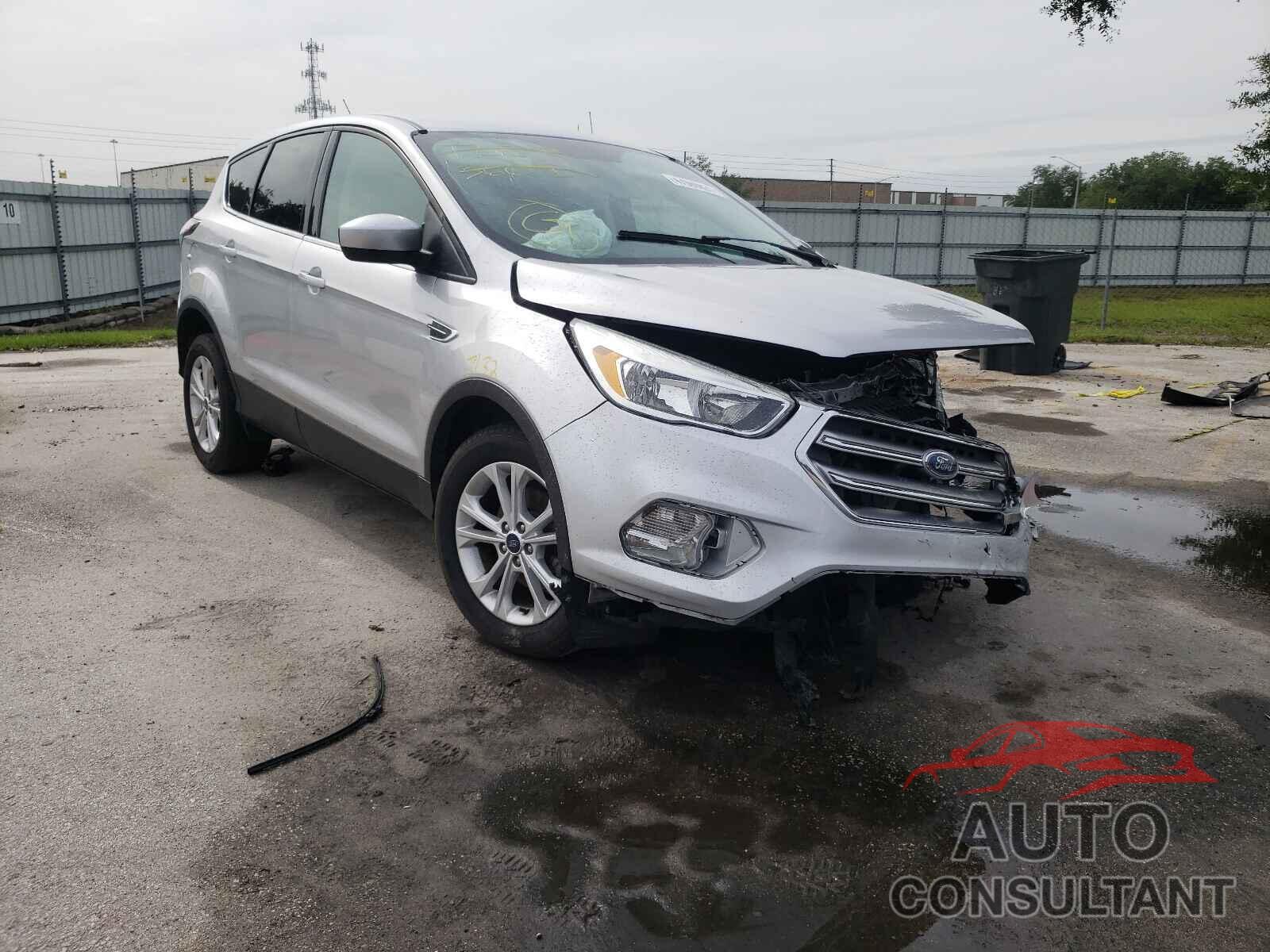 FORD ESCAPE 2017 - 1FMCU0GD9HUB49243