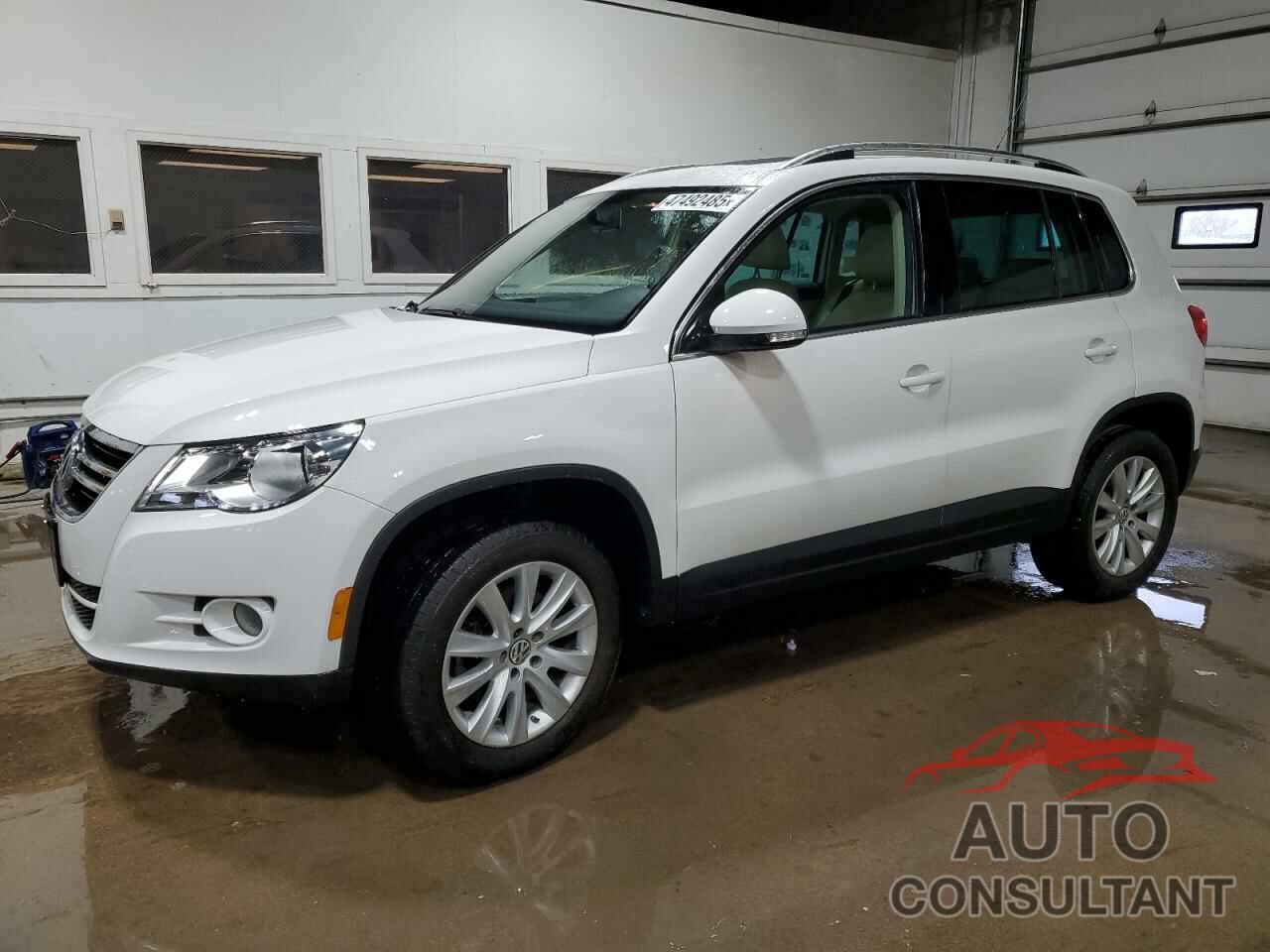 VOLKSWAGEN TIGUAN 2010 - WVGAV7AX0AW507419