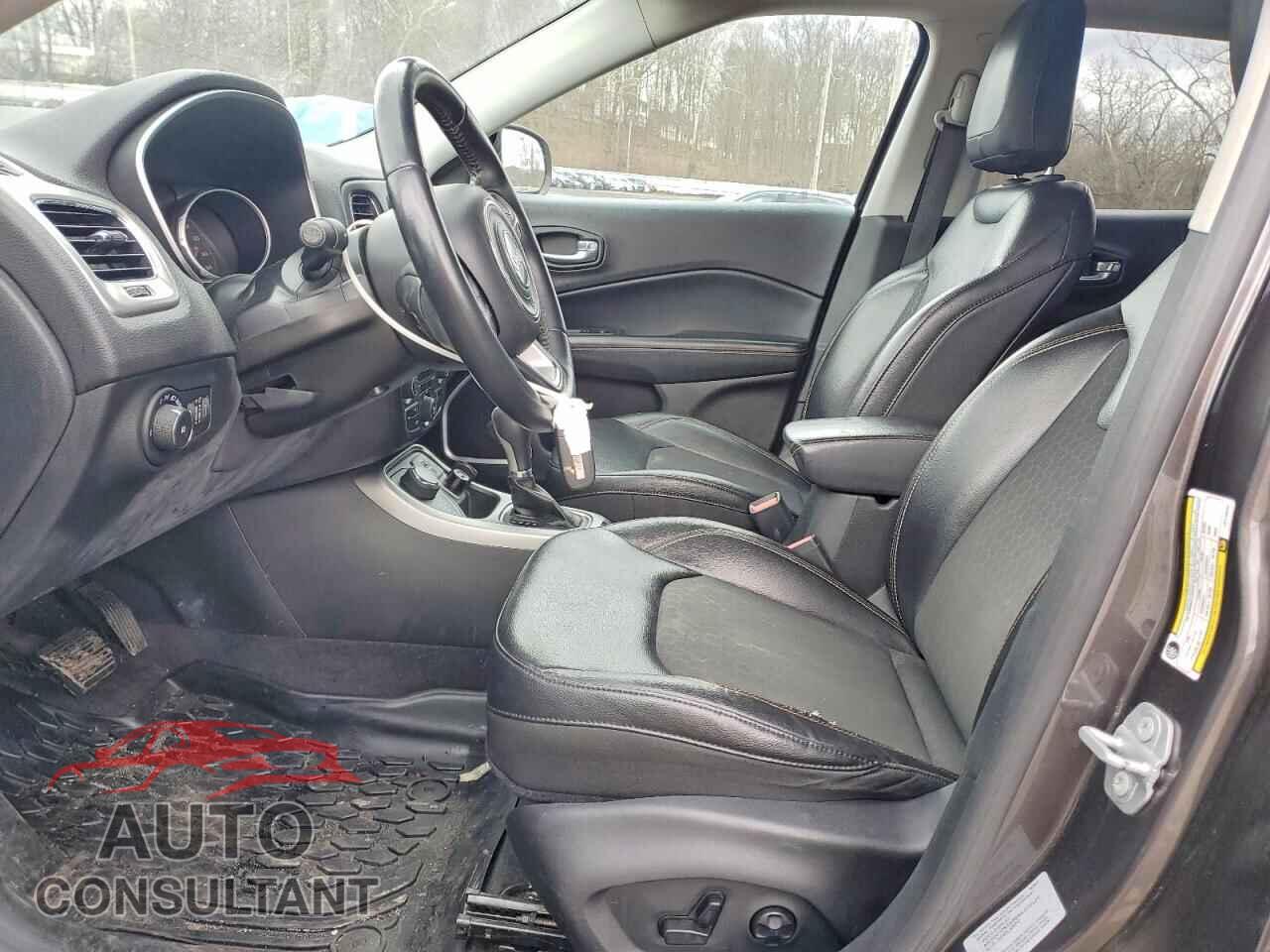 JEEP COMPASS 2018 - 3C4NJDBB5JT113424
