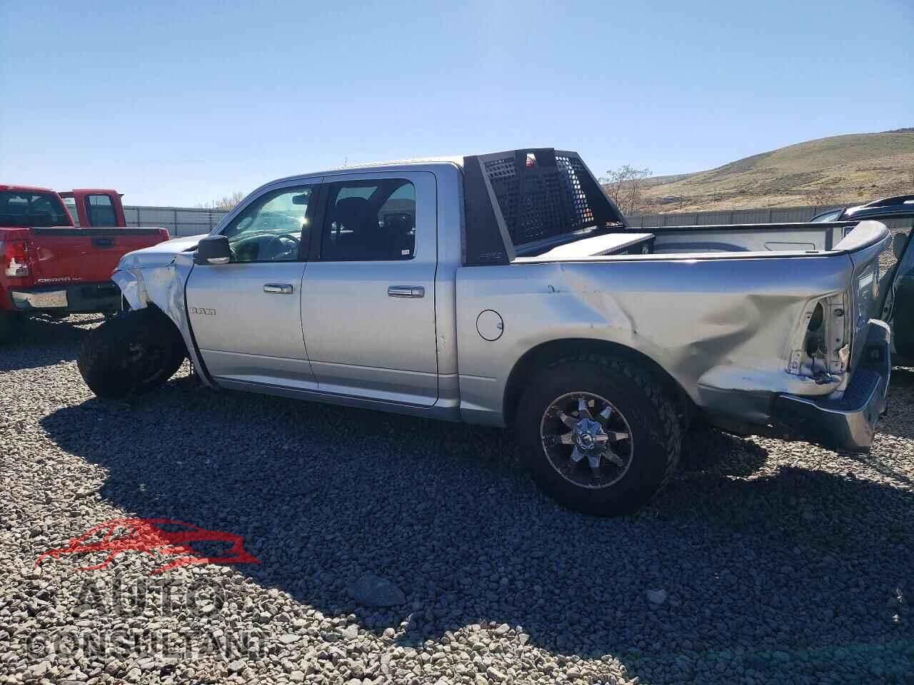 DODGE RAM 1500 2010 - 1D7RV1CT3AS104014