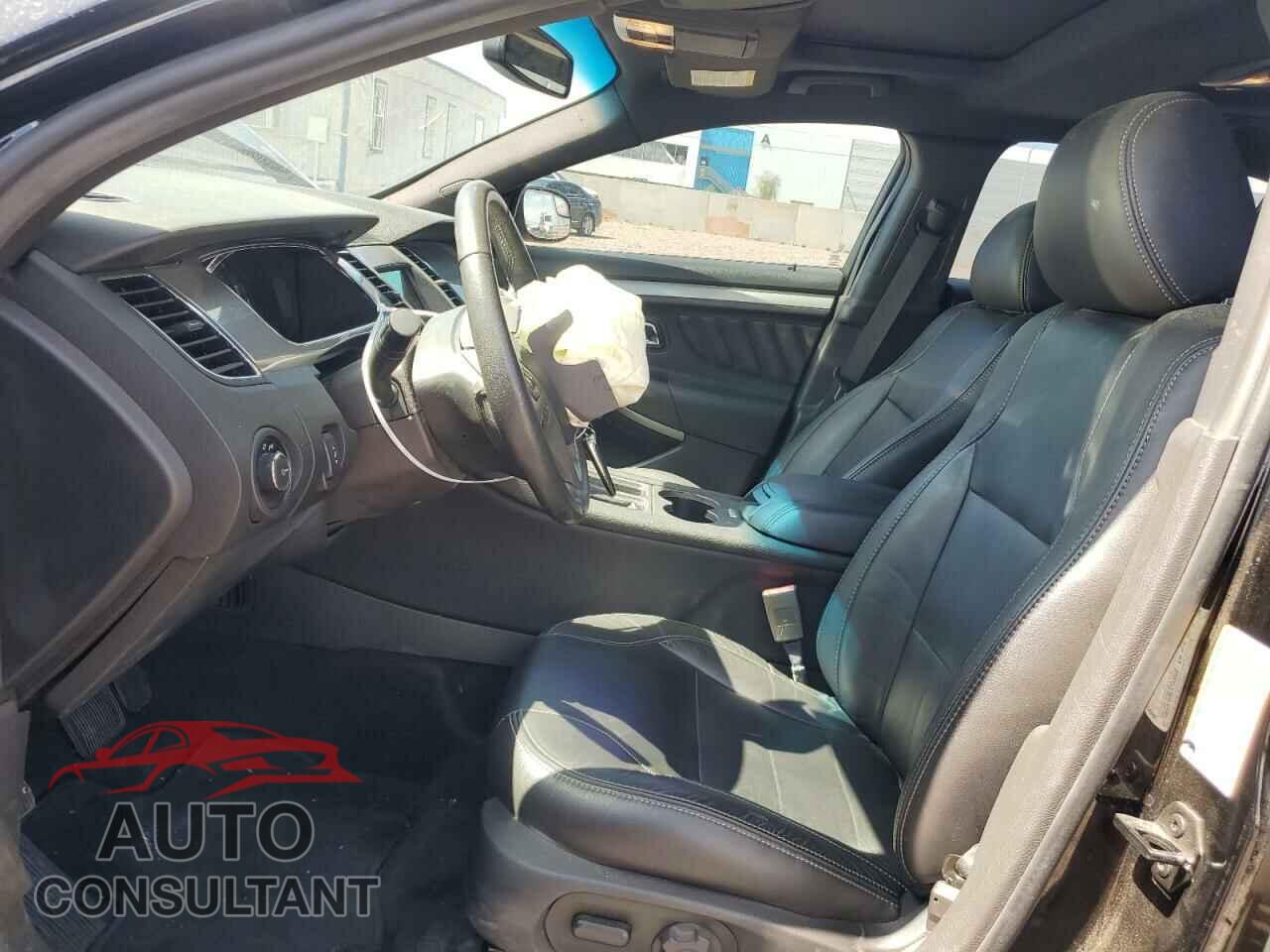 FORD TAURUS 2018 - 1FAHP2E85JG114230