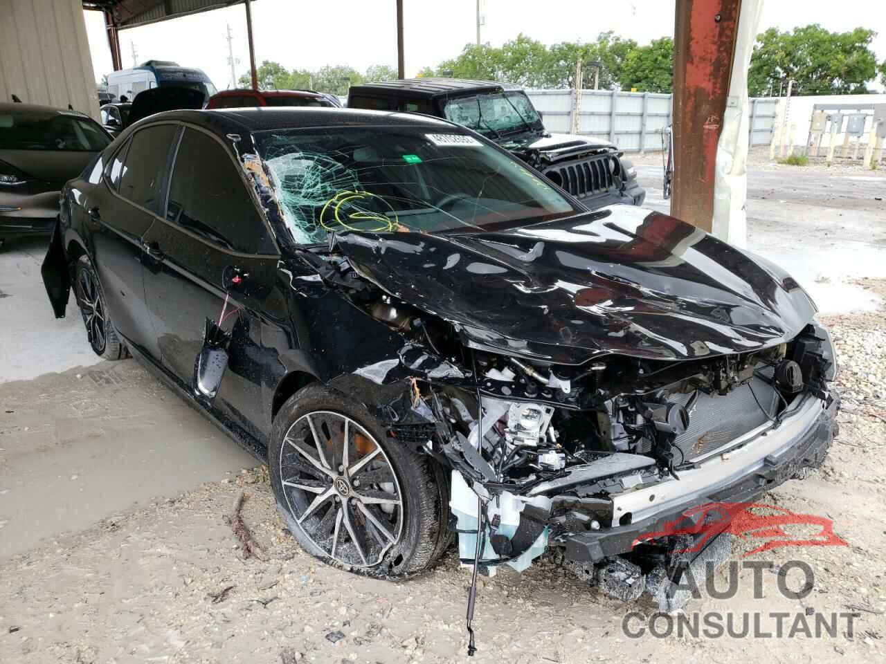 TOYOTA CAMRY 2022 - 4T1T11AK7NU669801