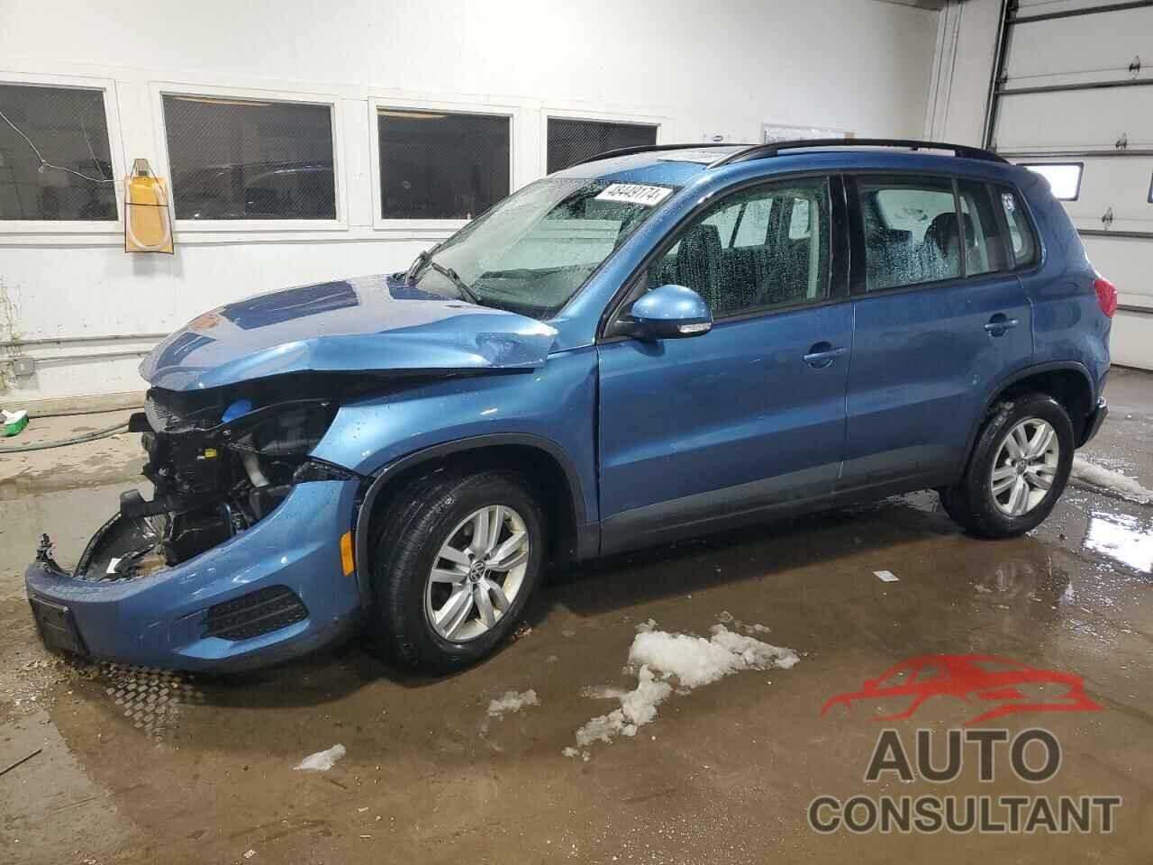 VOLKSWAGEN TIGUAN 2017 - WVGBV7AX1HK030232