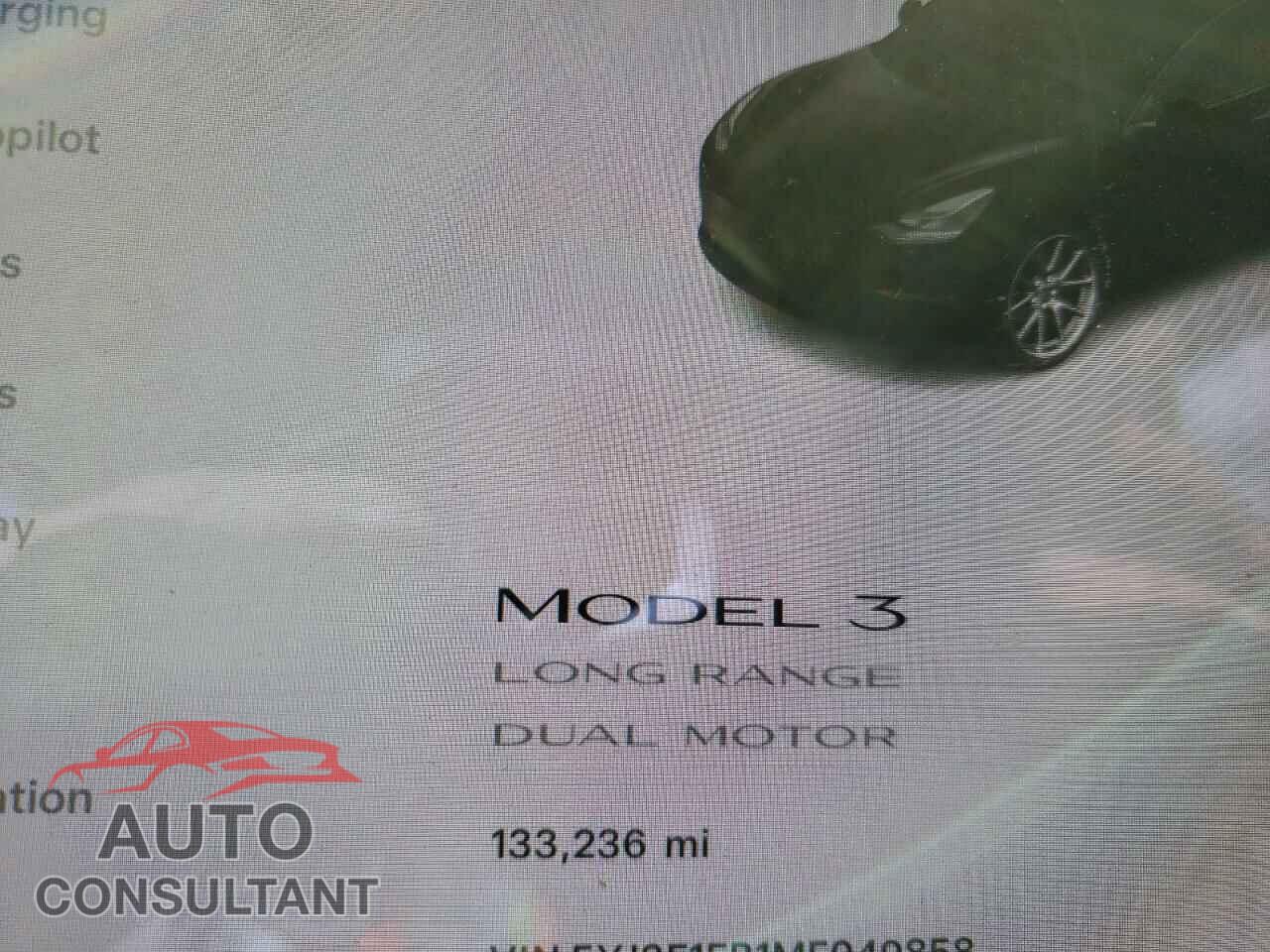 TESLA MODEL 3 2021 - 5YJ3E1EB1MF049858