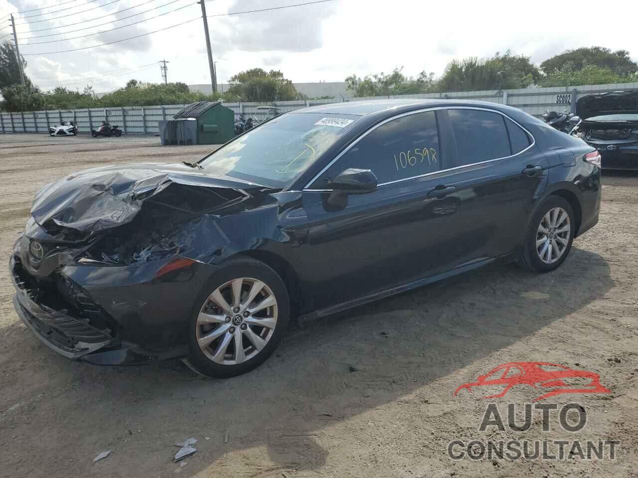 TOYOTA CAMRY 2018 - 4T1B11HK9JU527705