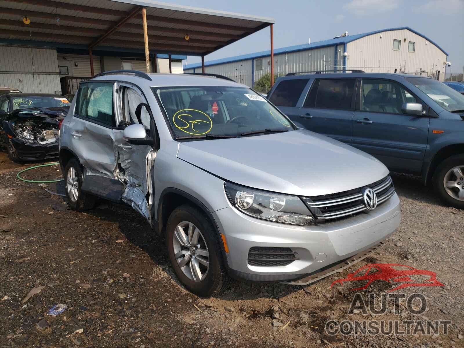 VOLKSWAGEN TIGUAN 2016 - WVGBV7AX0GW585101