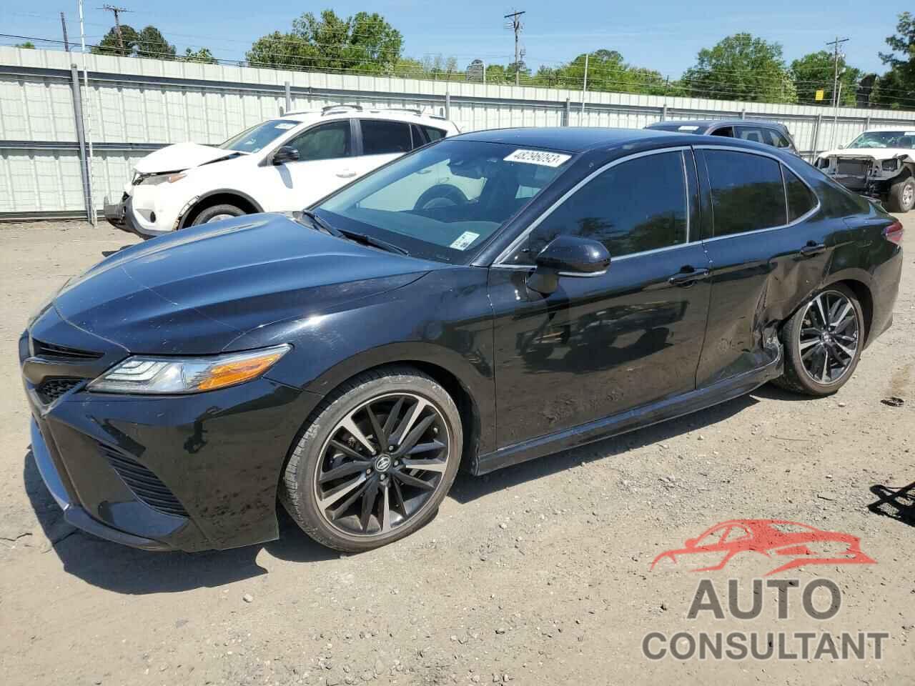 TOYOTA CAMRY 2018 - 4T1B61HK9JU500165