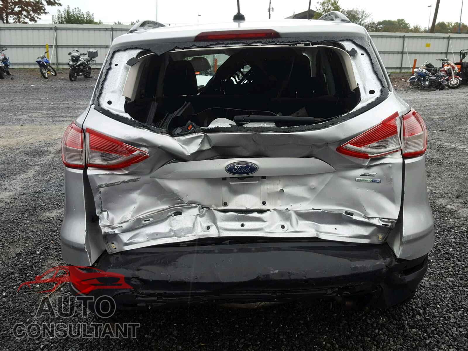 FORD ESCAPE SE 2015 - 1FMCU9G90FUB96710
