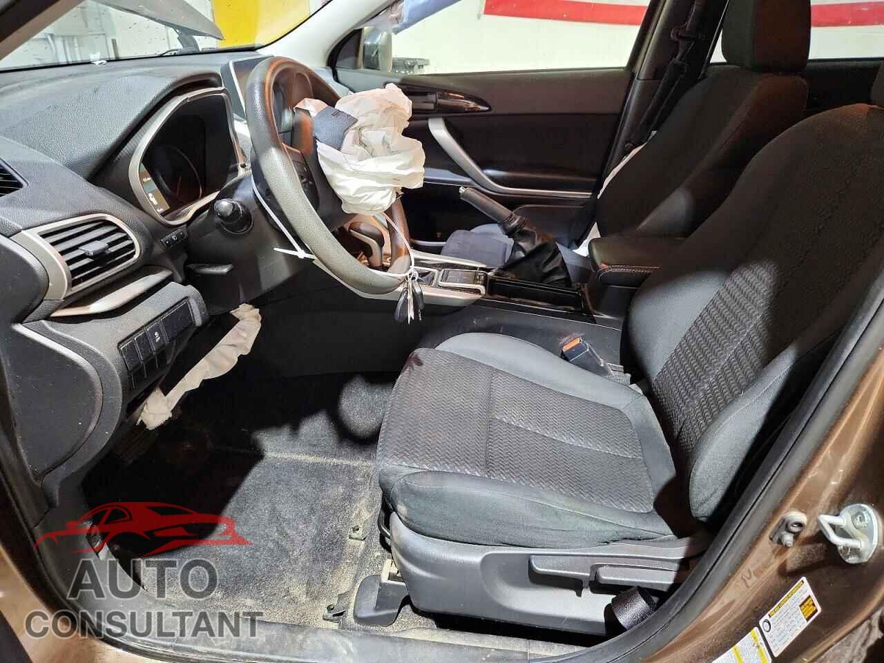MITSUBISHI ECLIPSE 2018 - JA4AT4AA5JZ044156