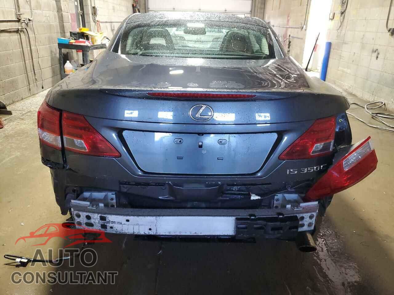 LEXUS IS 2011 - JTHFE2C27B2506614