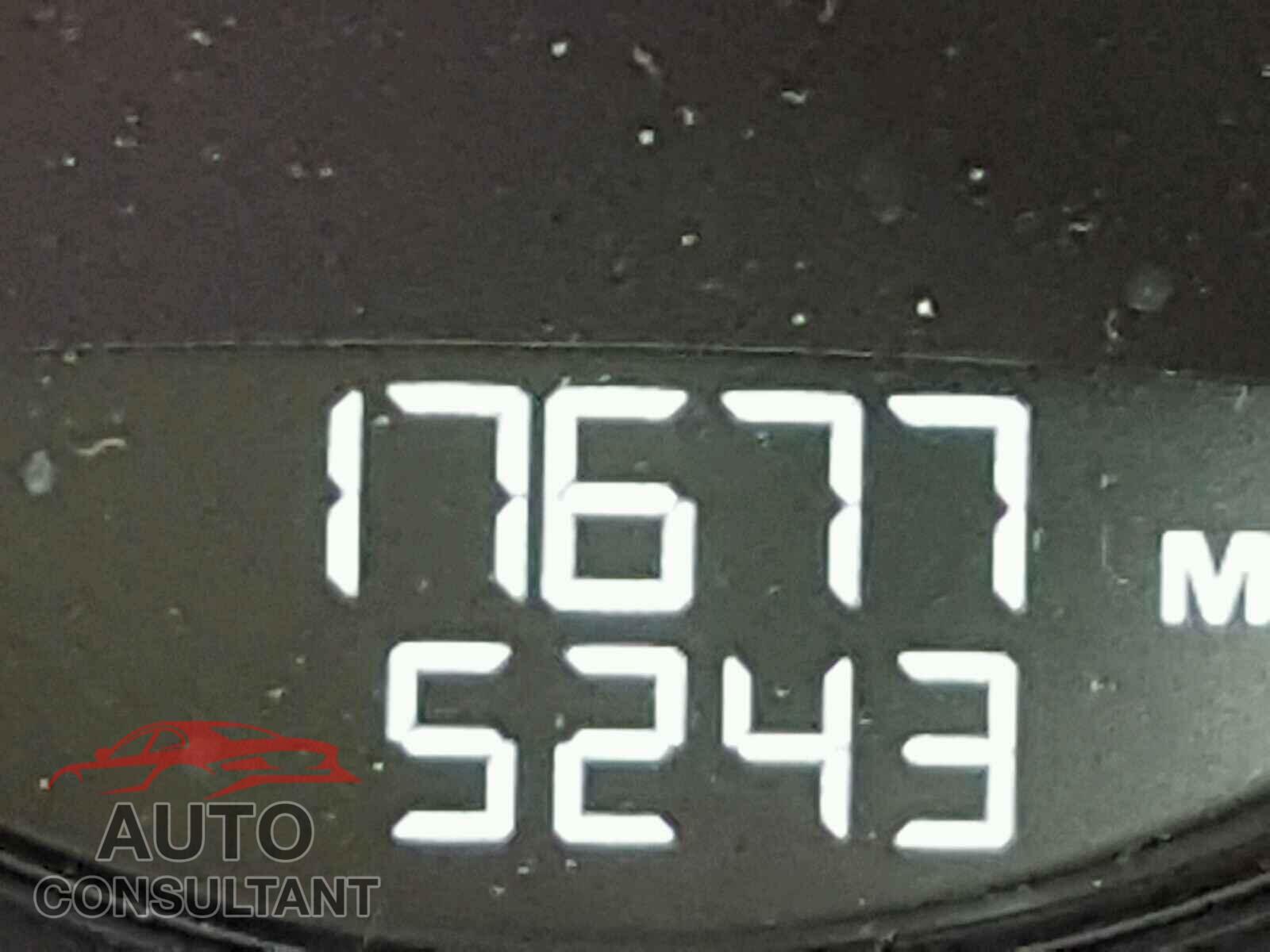 PORSCHE MACAN 2017 - WP1AA2A52HLB80811