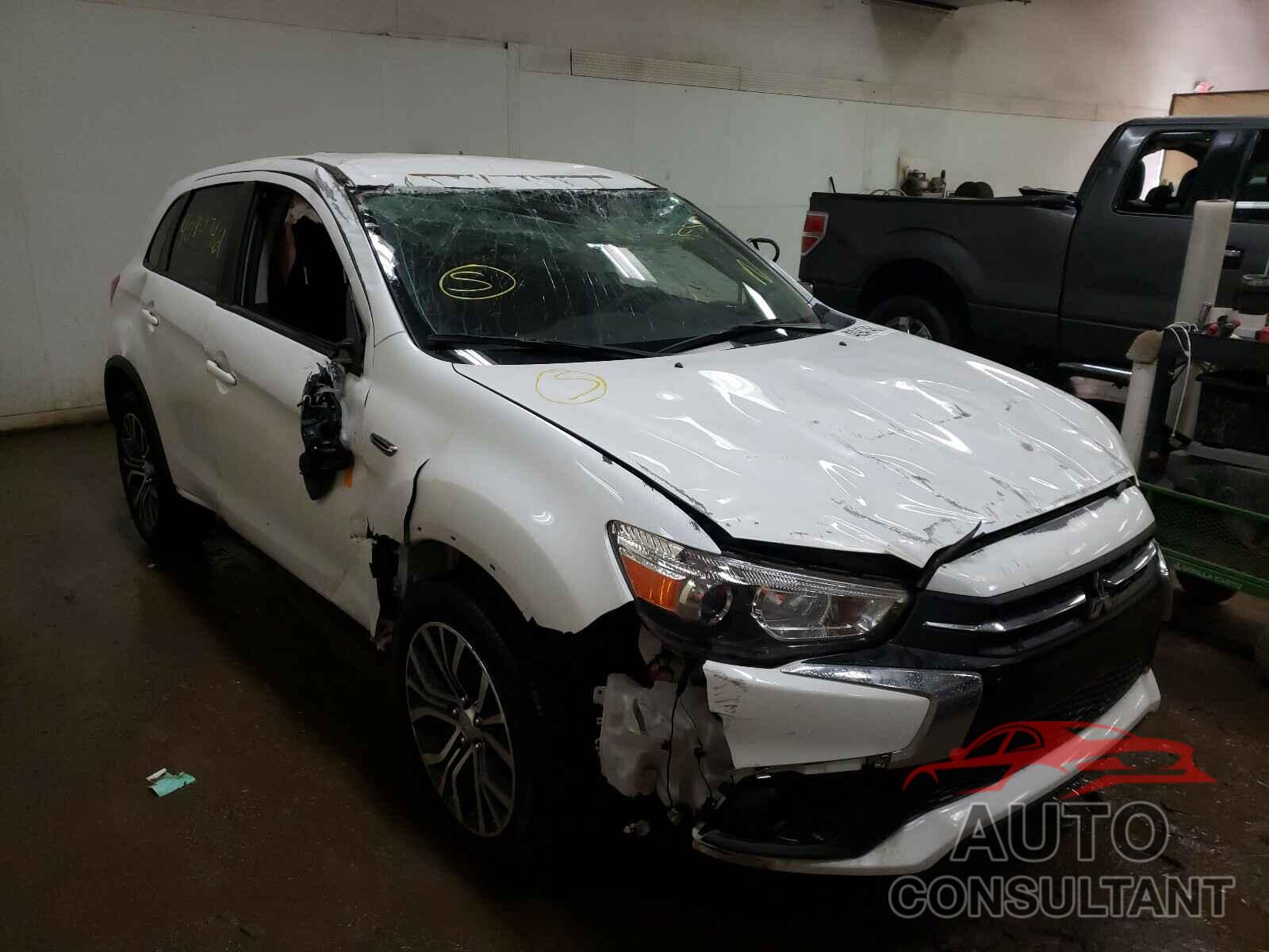 MITSUBISHI OUTLANDER 2019 - JA4AP3AU5KU033570
