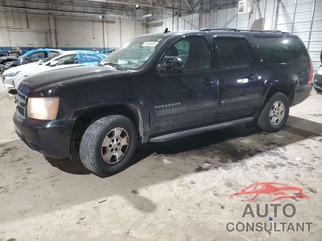 CHEVROLET SUBURBAN 2013 - 1GNSKJE79DR235536