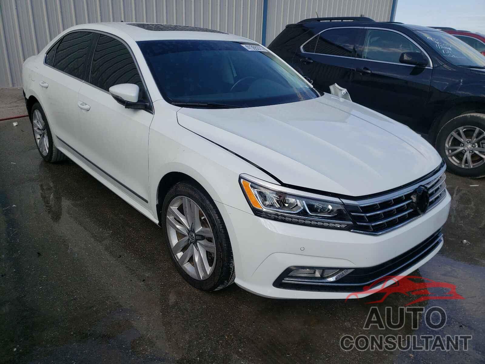 VOLKSWAGEN PASSAT 2017 - 1VWGT7A31HC021793