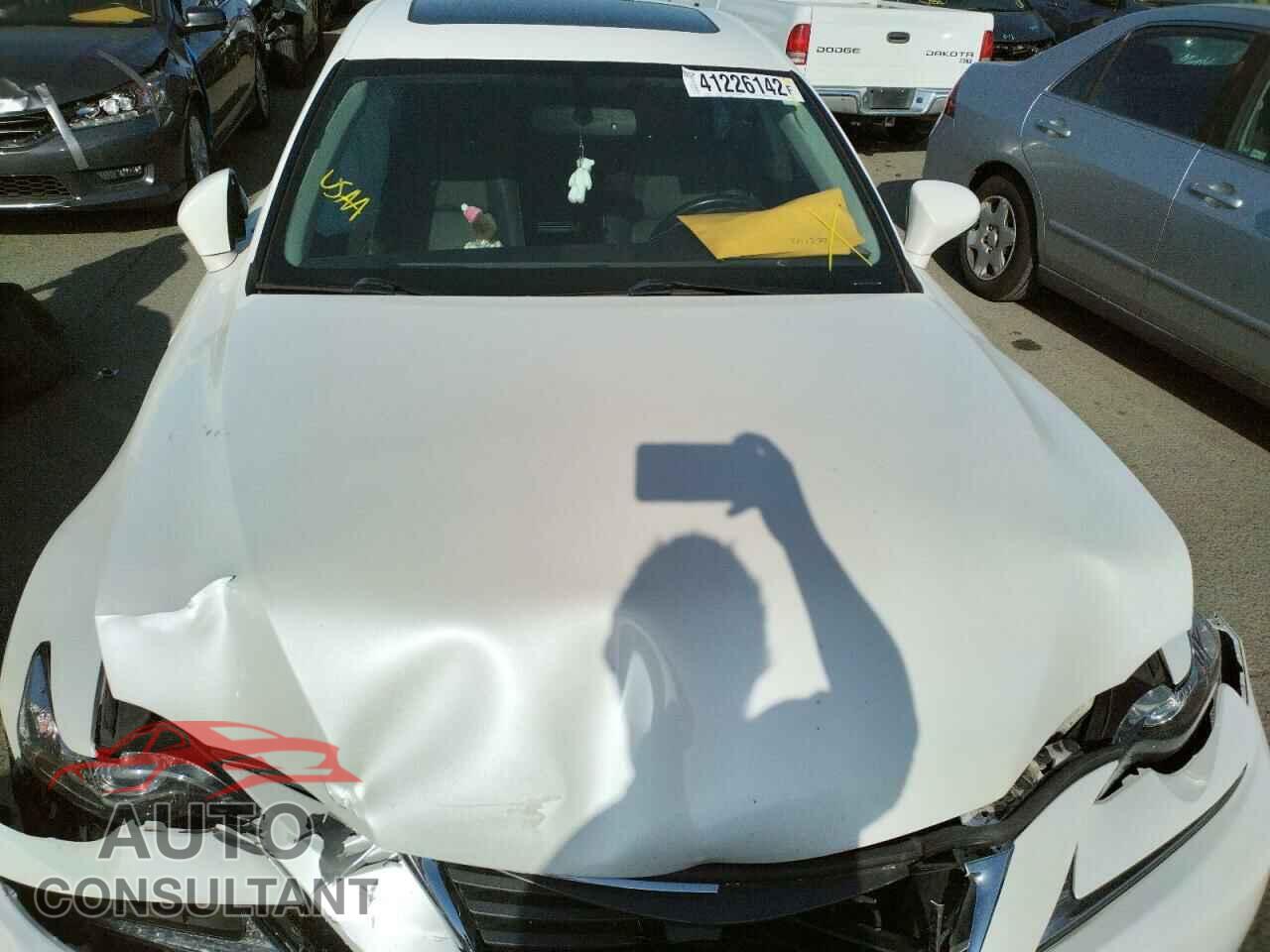 LEXUS IS 2016 - JTHBA1D21G5011415