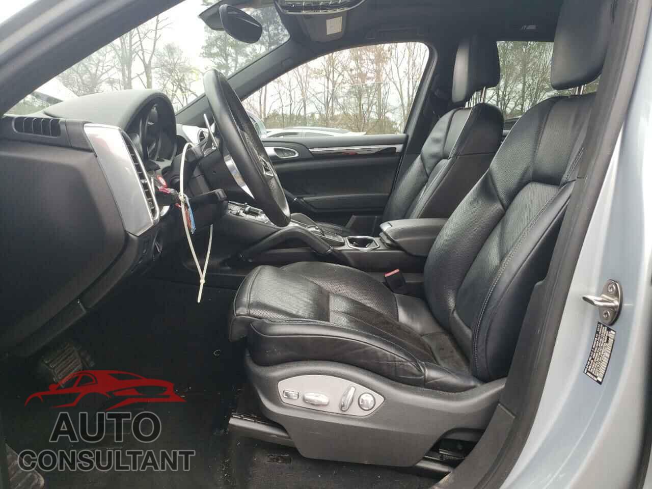 PORSCHE CAYENNE 2016 - WP1AA2A23GKA09978