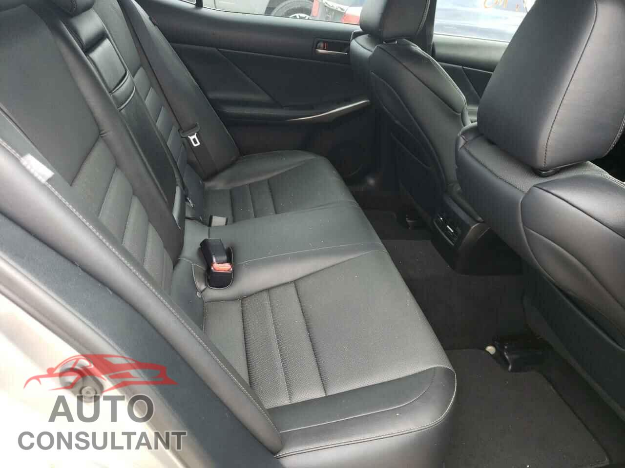 LEXUS IS 2017 - JTHBA1D25H5053541