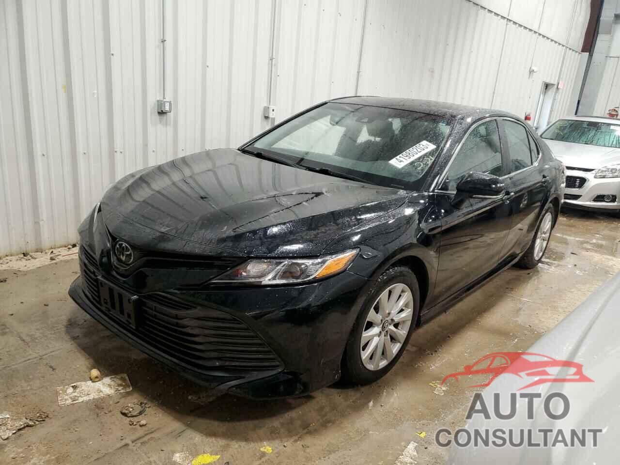 TOYOTA CAMRY 2018 - 4T1B11HK7JU649804